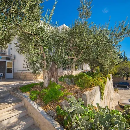 Daire Milica - One Bedroom With Sea View